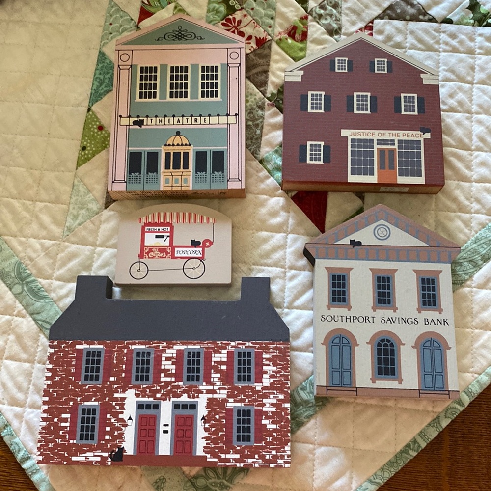 The Cat’s Meow Village Pieces